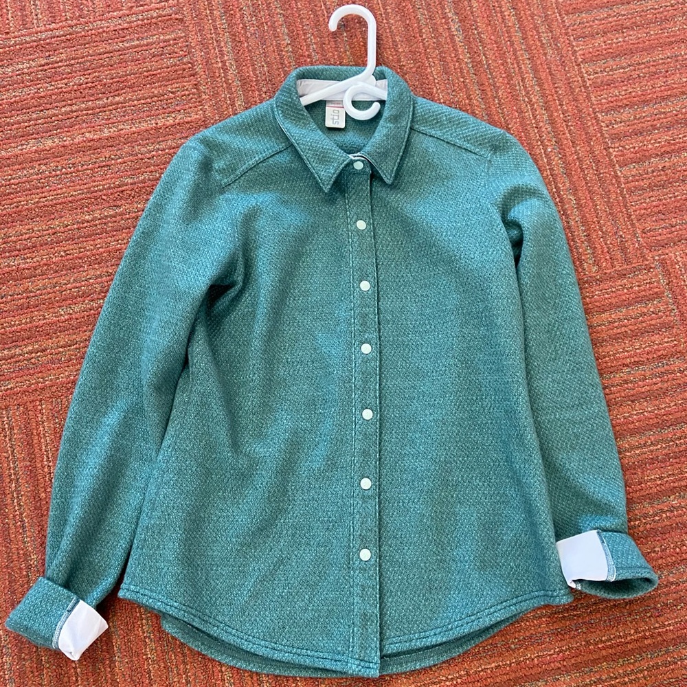 Stio women’s large fleece button down shirt